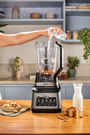 NINJA LIQUIDIFICADOR 1200 W, 5 Funções para Smoothies, Picar, Massa e Mais com Auto IQ, Jarra 2,2L, Jarra de Processador de 2L e 1 Copo para Levar, Preto
