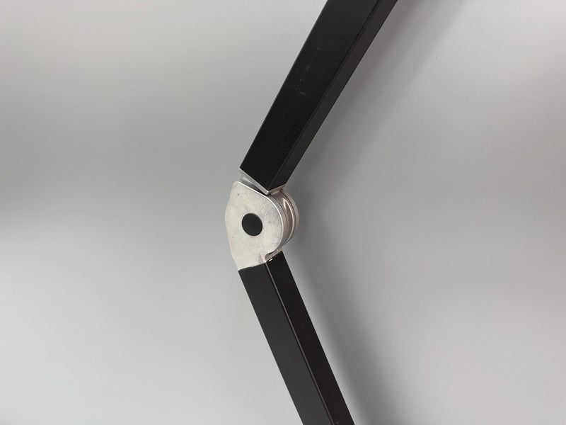 Tela de Projeção Elétrica Retrátil do Piso ALR 4K Prateada de 120” para Cinema em Casa – Sistema de Imagem em Alta Definição – Tela Automática para Projetores